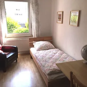 Gastezimmer In Koln-deutz Cologne