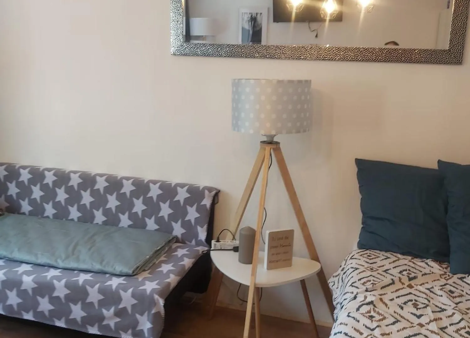 Apartmán *** Comfortable 30M2 Studio Hansaring 19 *** Mediapark / Cologne Messe / Dom